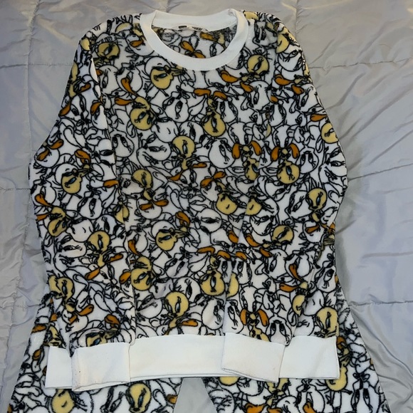 Tweety Pyjama set 💛 - Picture 3 of 4